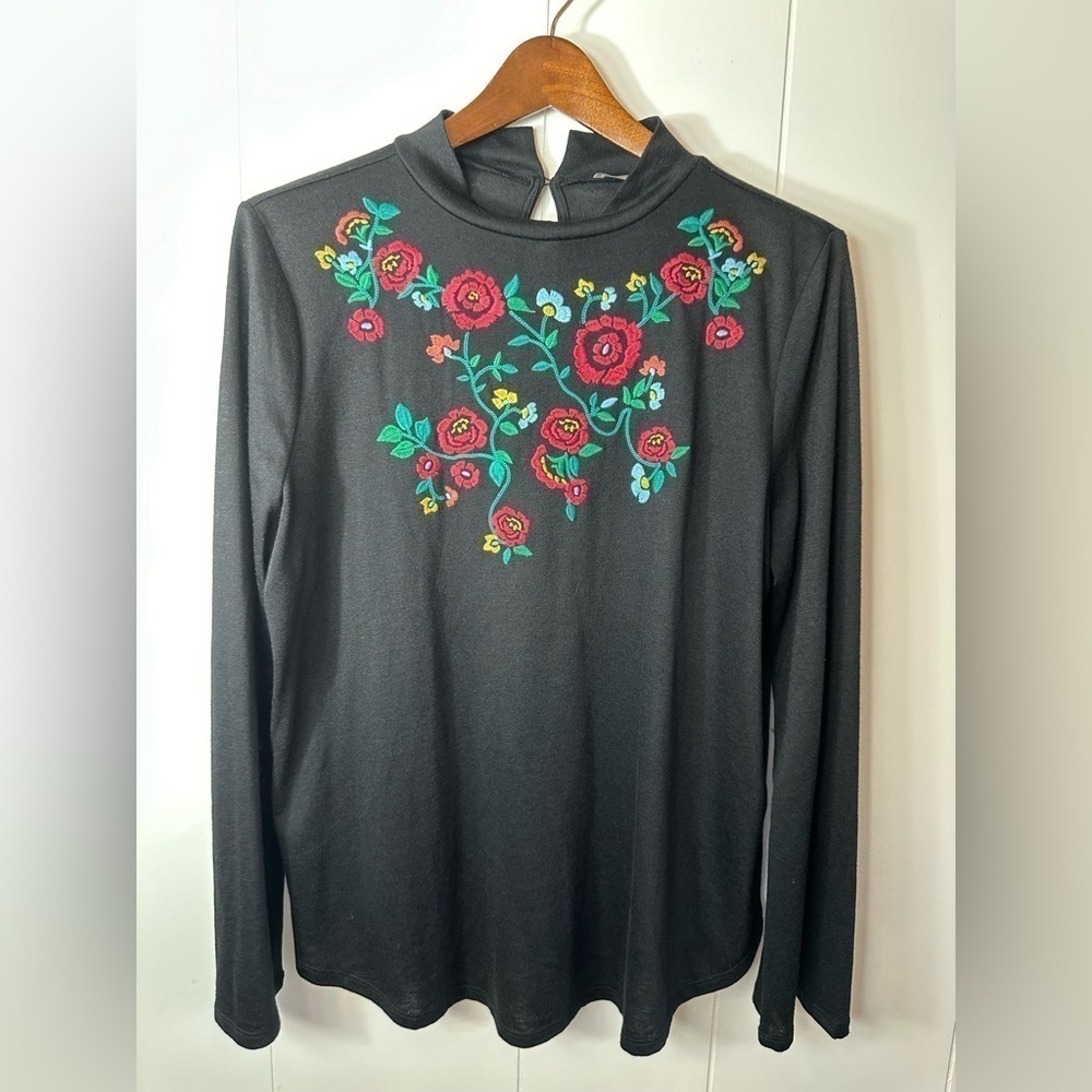 NWT Loft Black Long Sleeve Top with Floral Embroidery Women’s Size Large - Picture 4 of 12